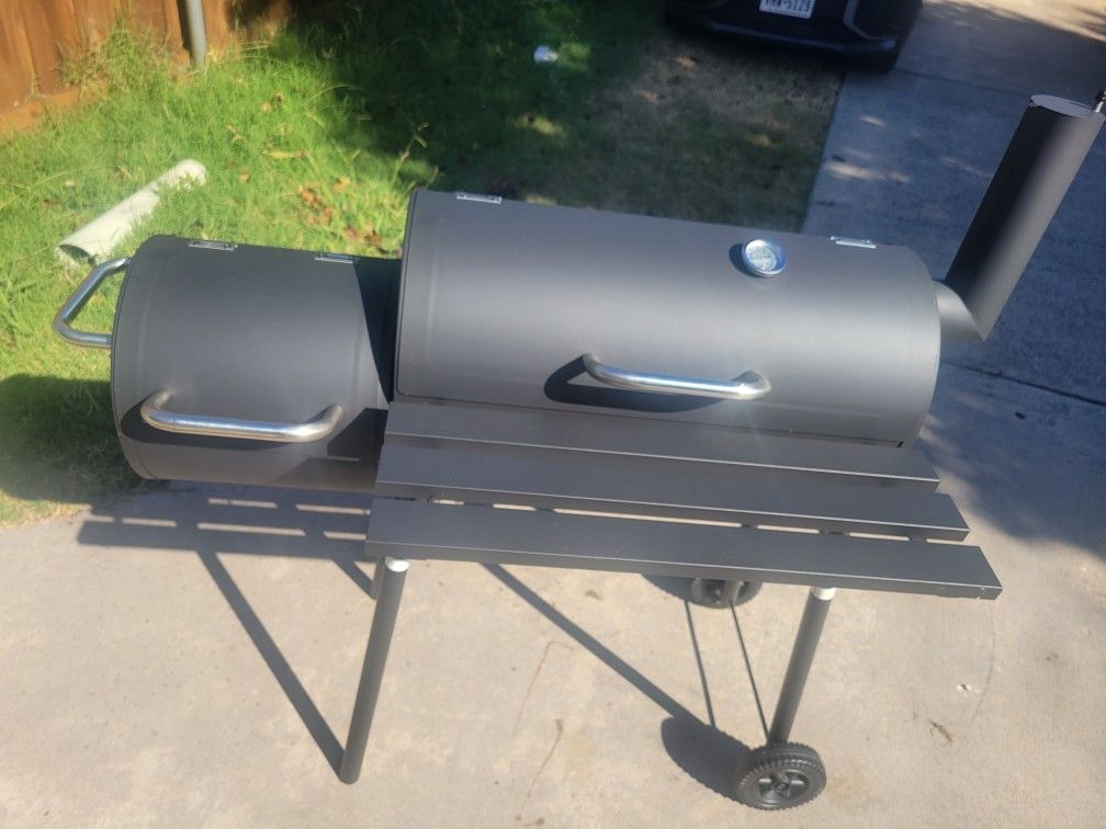 Smoker Grill brand New in The box