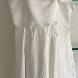 White dress only used ones size XL