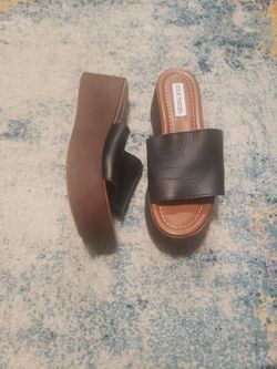 Steve Madden Size 9 Slide Platform Shoes