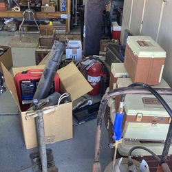 Yard Sale -  Fri/Sat
