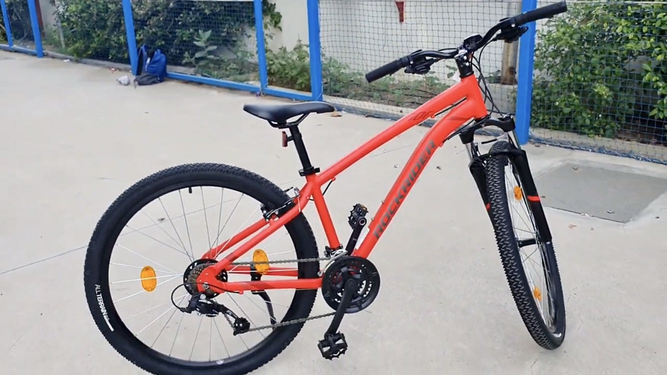 NEW Mountain Bike, 21 Speed Aluminum, 26” Wheels, Red, Extra Large !