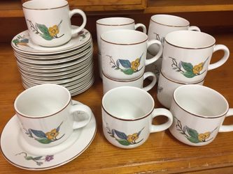 Tea cups with plates