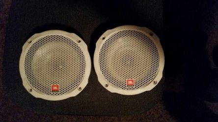 JBL SPEAKER (DON'T WORK BUT POSSIBLY FIXABLE)