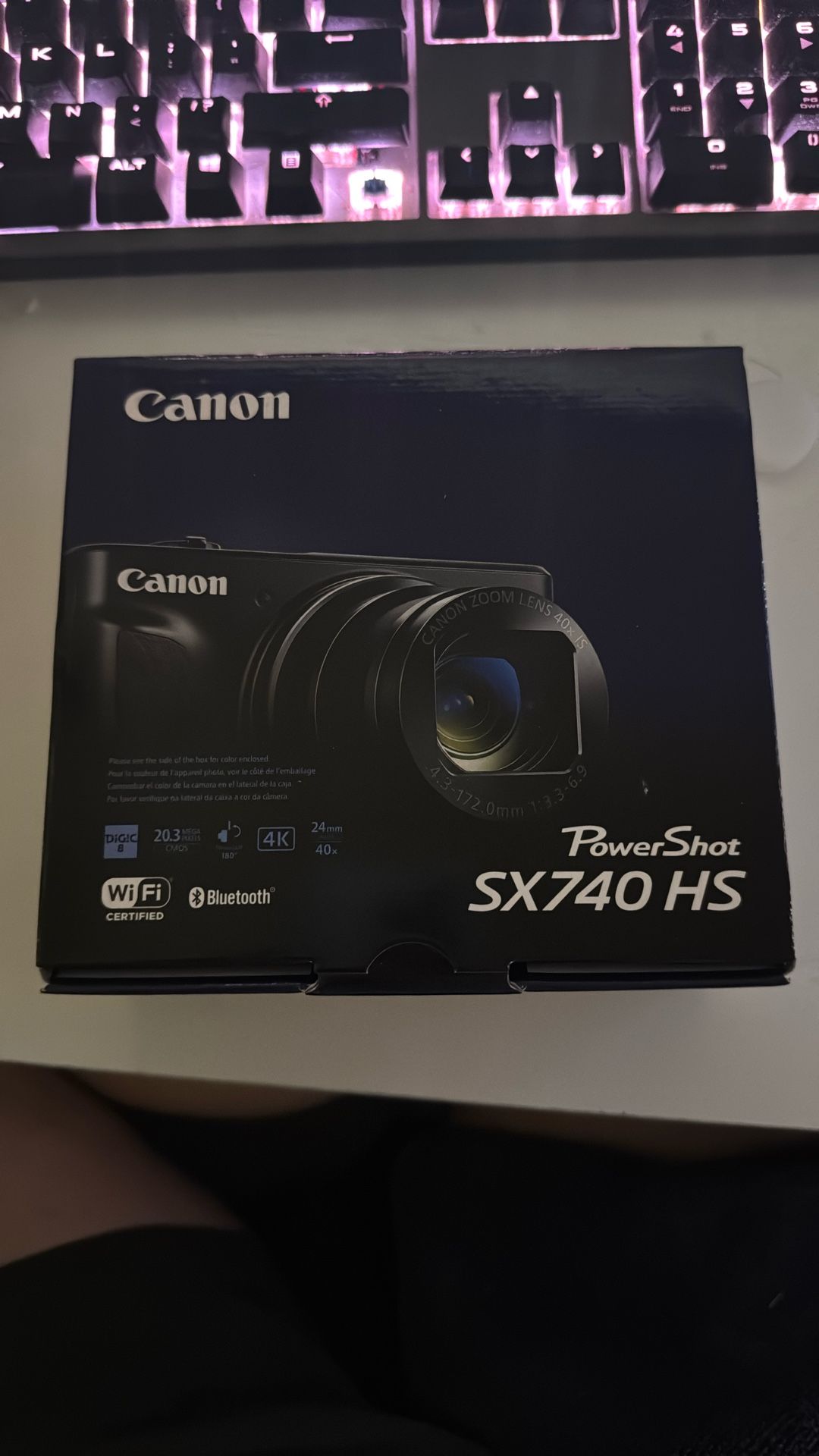 Canon SX740 HS
