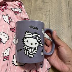 Hello Kitty Halloween Mummy Mug