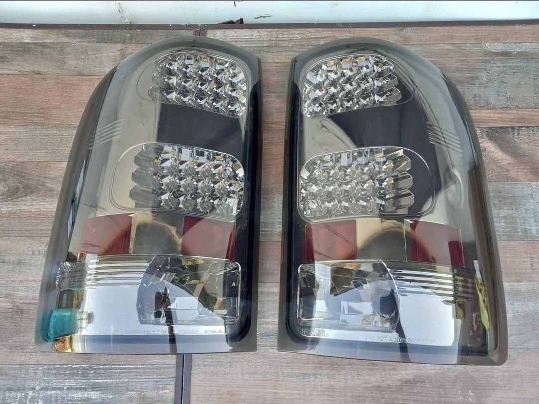 07-13 GMC SIERRA LED TAIL LIGHTS LUCES TRASERAS CALAVERAS MICAS