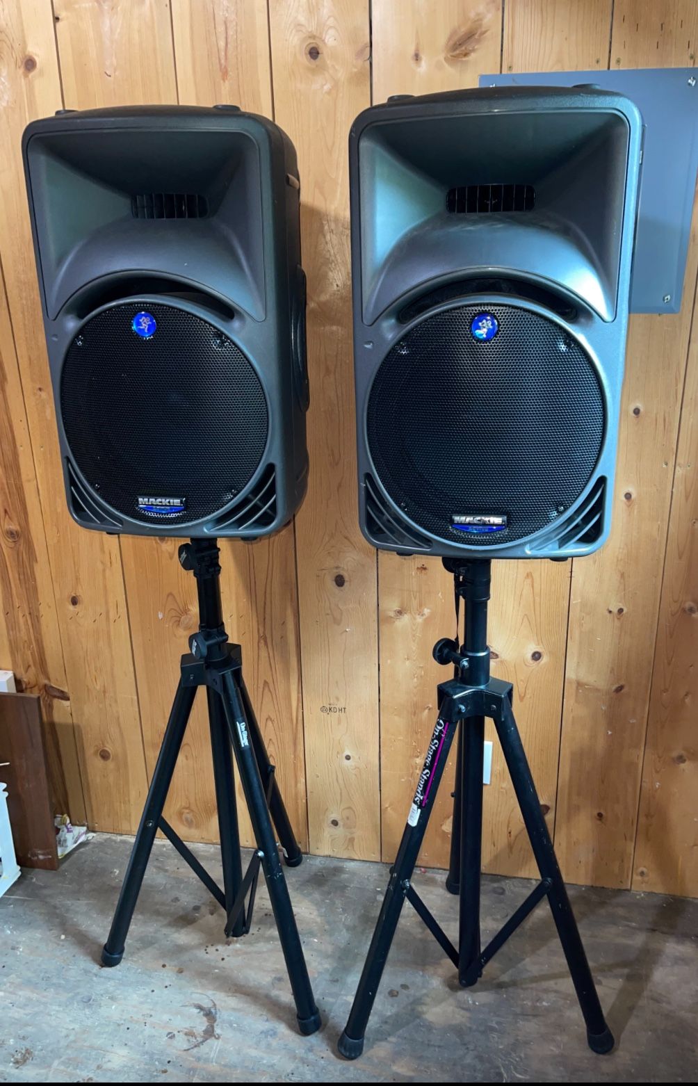 PAIR of Mackie SRM 450s for Sale in Seattle, WA OfferUp
