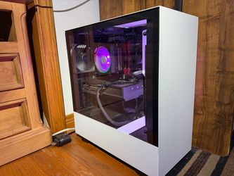 Gaming PC / AMD Ryzen 7 2700X / 32 gb Ram / Nvidia RTX 4070 / 2tb ssd