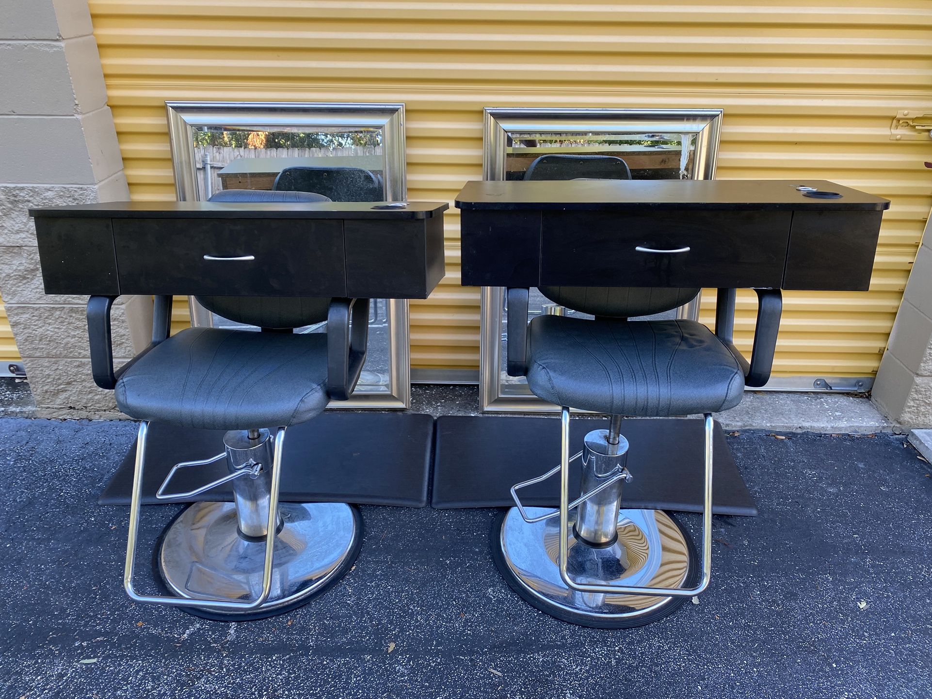 Salon/Barber Station