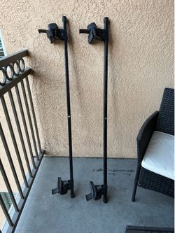 Complete INNO roof rack system for vehicles with a bare/smooth roof (no factory rails).