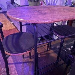 small kitchen table 