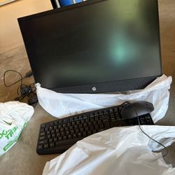 HP COMPUTER WITH KEYBOARD AND MOUSE