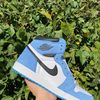 @sneakercentralla