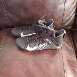 Nike  Alpha Football Cleats / Size 13