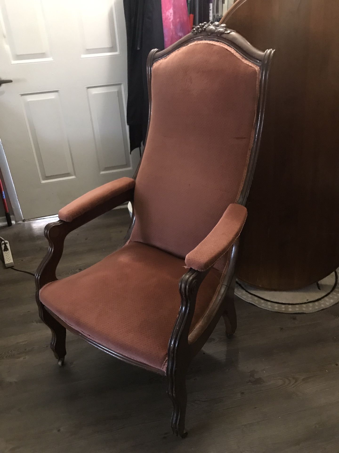 Ethan Allen Rolling Chair. 