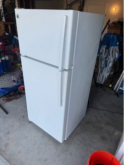 GE Fridge for sale