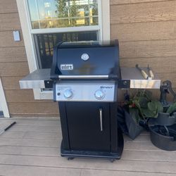 Weber Gas Grill With Weber Cover 