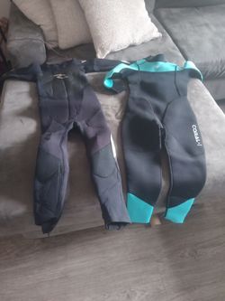 Wet suits full suits size 6 and 8 in like brand new condition