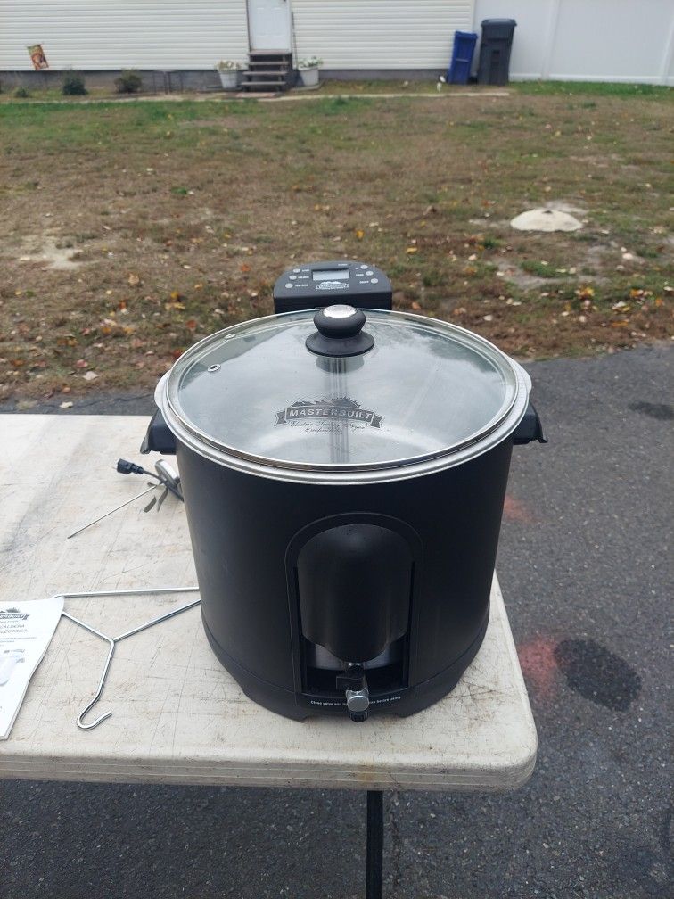 Masterbuilt  Electric Fryer, Boiler And Steamer