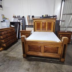 Queen Bedroom Set 