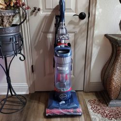 Hoover Pet max complete vacuum