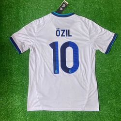 Real Madrid Home Jersey 12/13 Özil