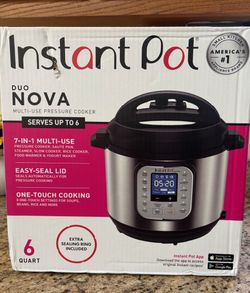 Instant Pot 6qt  (New)