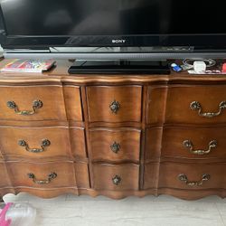 Vintage Dresser With Mirror 