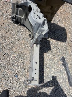 2023 Tesla x right side frame