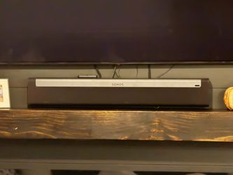 Sonia play bar with wall mount