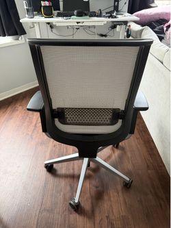 Desk chair