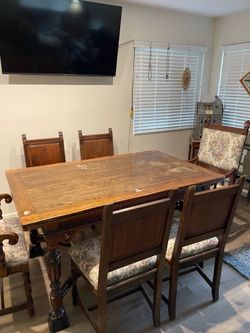 Six Person Dinning Room Set