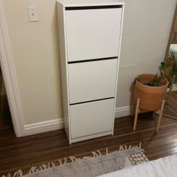 White IKEA Shoe Cabinet - BISSA 3-Drawer 