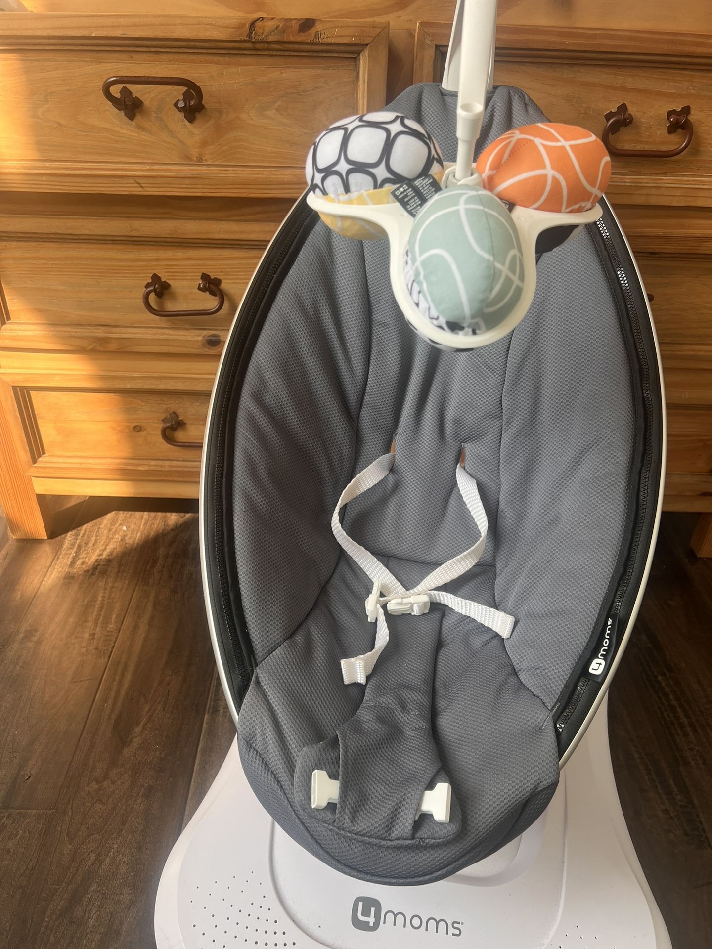 4Moms Mamaroo Baby Swing