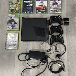 XBOX 360 With Games And Controllers 