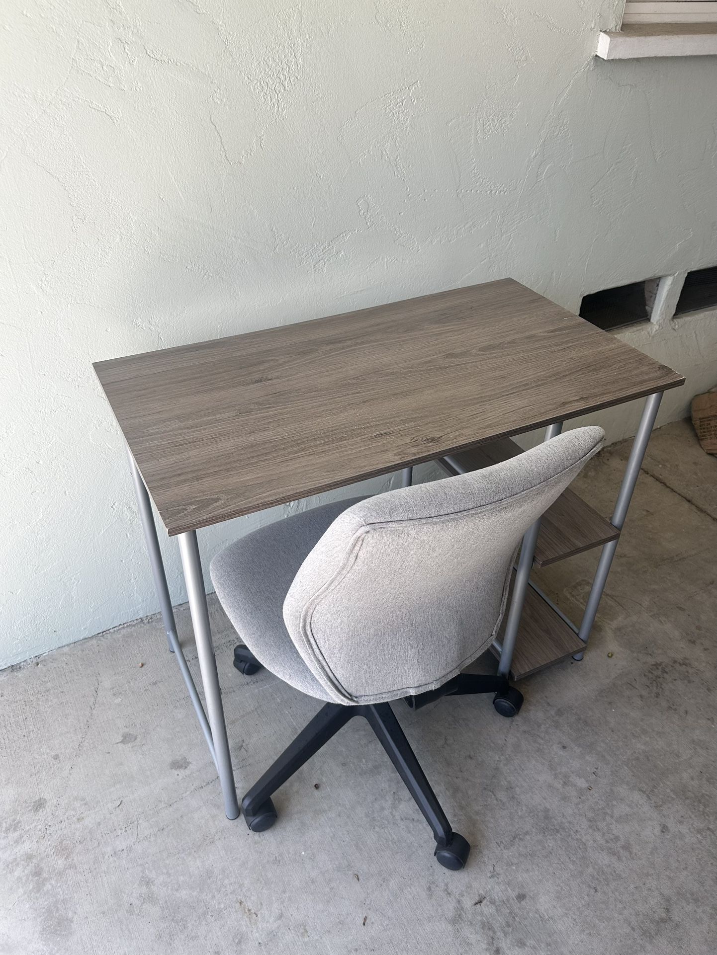 Space-Saving Work Desk w/ Chair – Great Condition & Lightweight