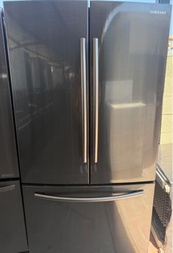 Samsung- amazing French door black stainless in excellent condition