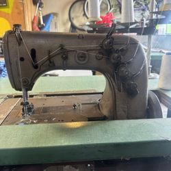 Union Especial Double Crochet Sewing Machine
