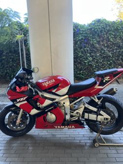 Yamaha R6 For Sell 4000 67k Miles