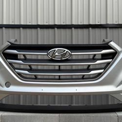 HYUNDAI TUCSON SILVER Front Bumper ORIGINAL + LOWER VALANCE + UPPER RADIATOR GRILLE + EMBLEM +  2016 2017 2018