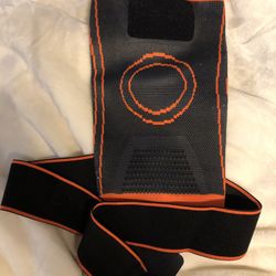 Knee Brace For Woman With Side Stabilizers 