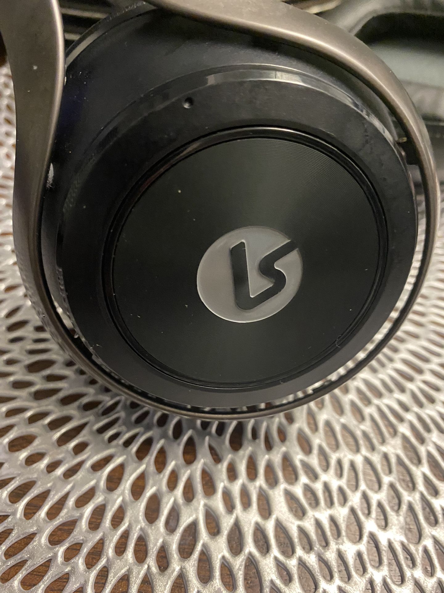LucidSound Headphone. No Dongle  or mic.