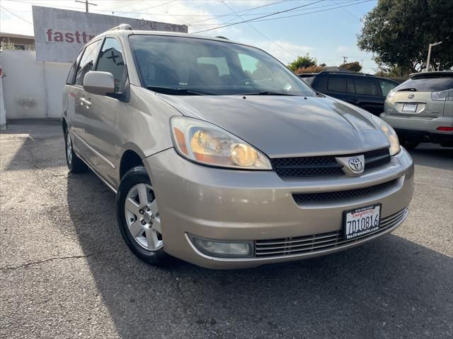 2004 Toyota Sienna