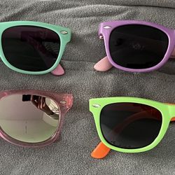 4 Pairs of Kids’ Sunglasses- Teal/Pink, Purple/Pink, Green/Orange, Mirrored Pink