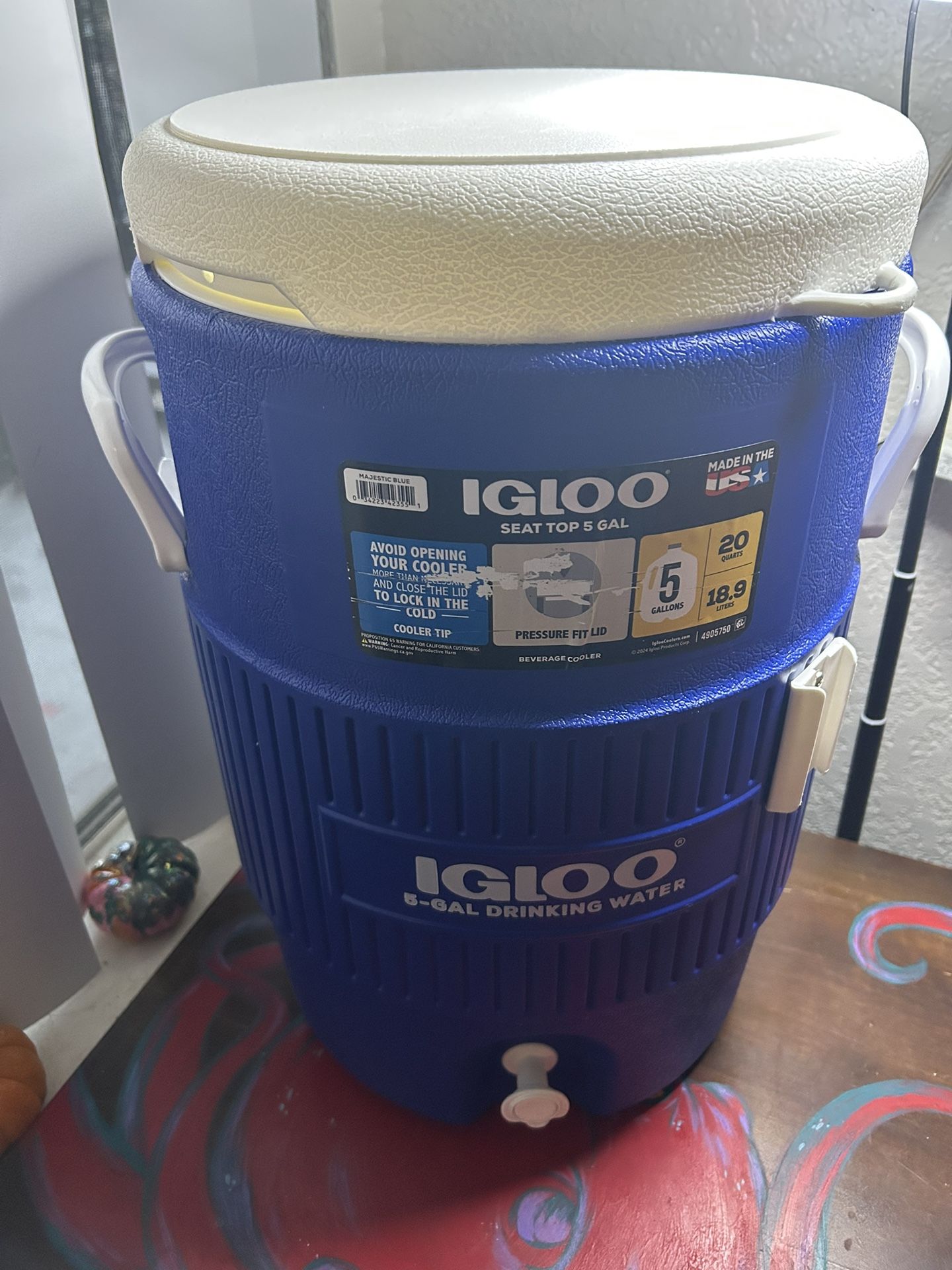 Igloo 5-Gallon Water Cooler – Clean & Ready to Use