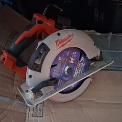 Milwaukee Skill Saw & Sawzall