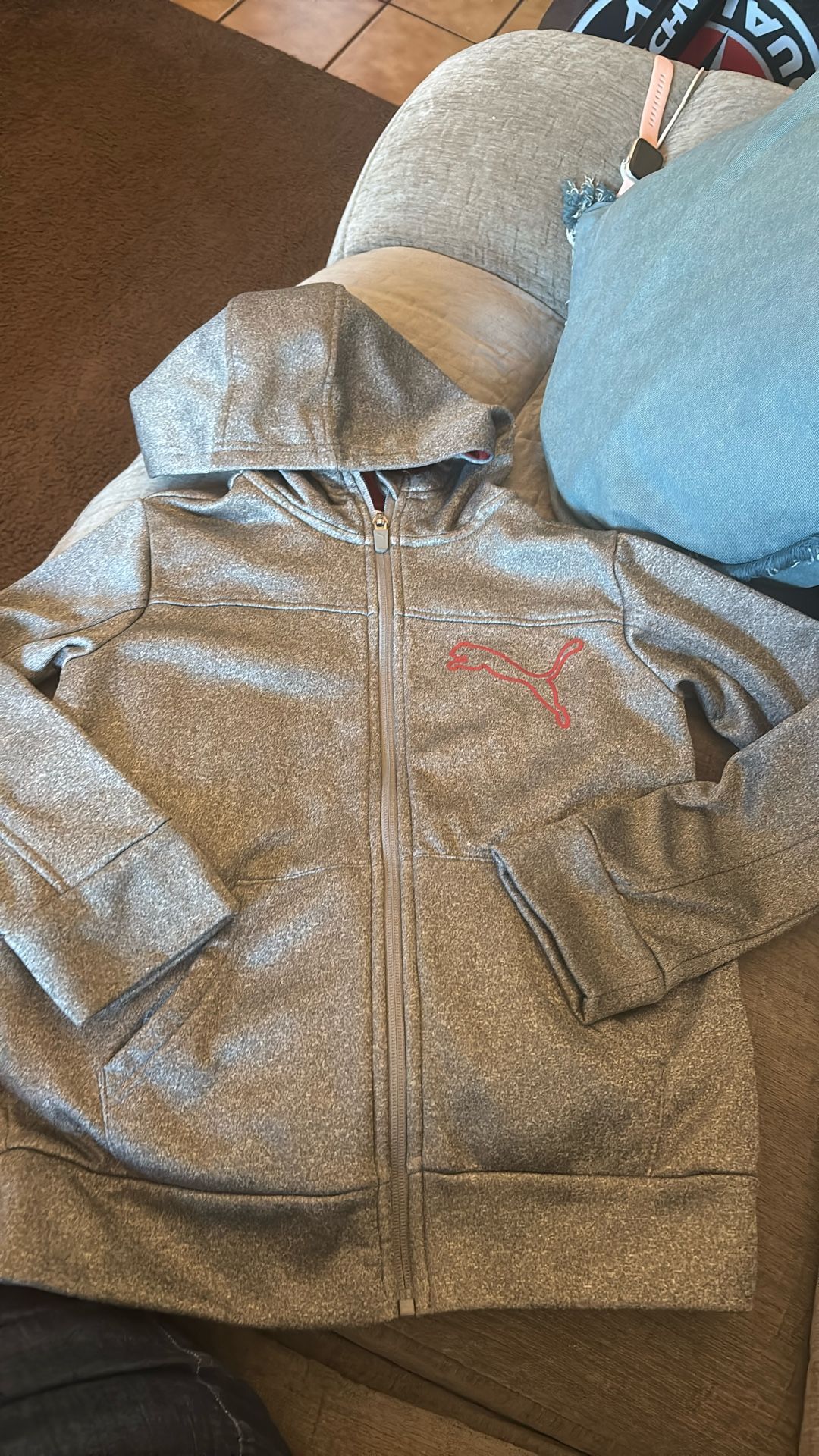 Boys puma Sweatshirt Size 8