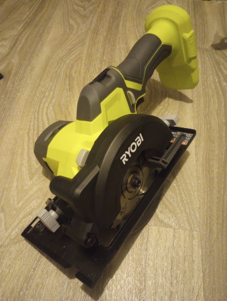 Ryobi Skil Saw (4 1/2) W/Battery & Charger 