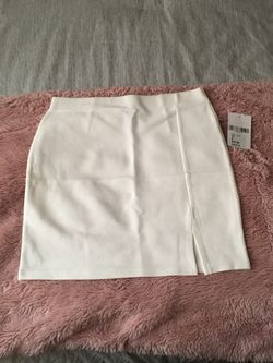 FOREVER 21 Ivory skirt size small