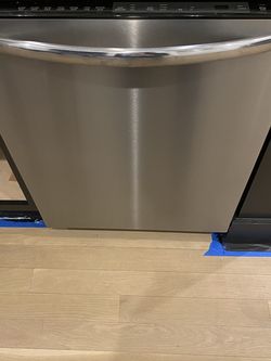 Frigidaire Gallery Stainless Steel 24” Standard Dishwasher